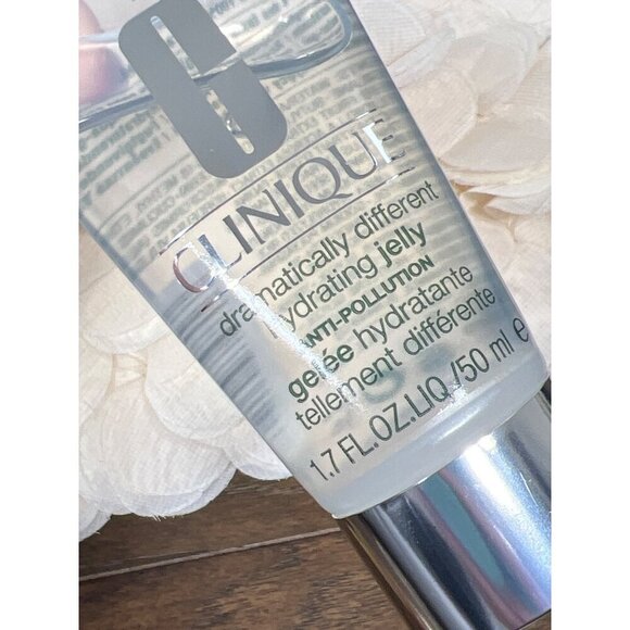 CLINIQUE Dramatically Different Hydrating Jelly 4.2 oz Pump Bottle & 1.7 oz Tube - Picture 5 of 5